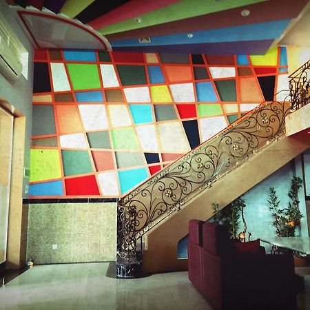 Soben Sensok Guesthouse Phnom-Penh Buitenkant foto