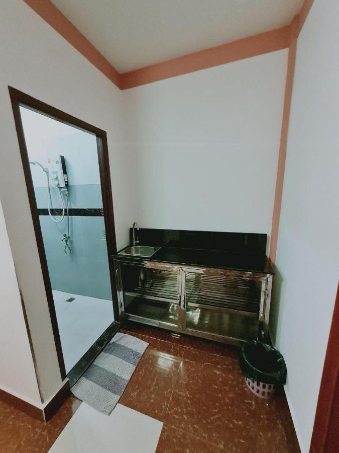 Soben Sensok Guesthouse Phnom-Penh Buitenkant foto