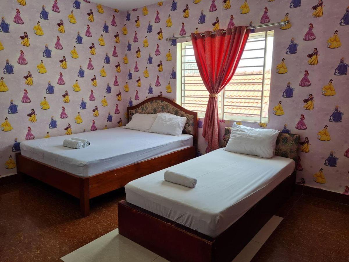 Soben Sensok Guesthouse Phnom-Penh Buitenkant foto
