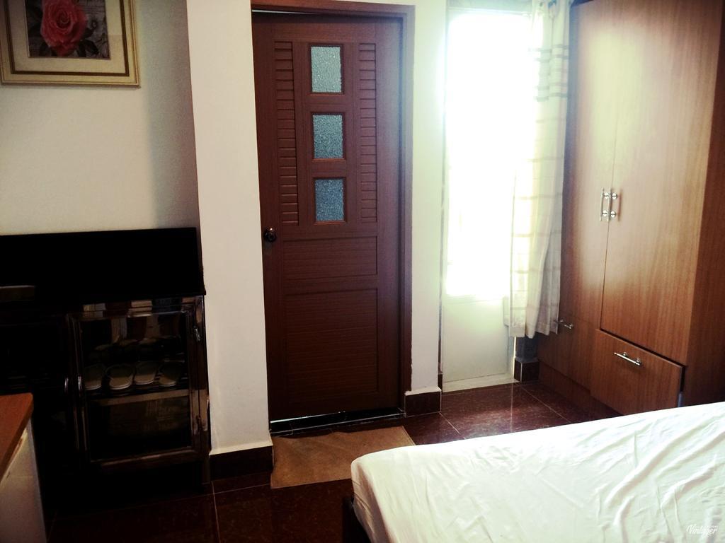 Soben Sensok Guesthouse Phnom-Penh Buitenkant foto