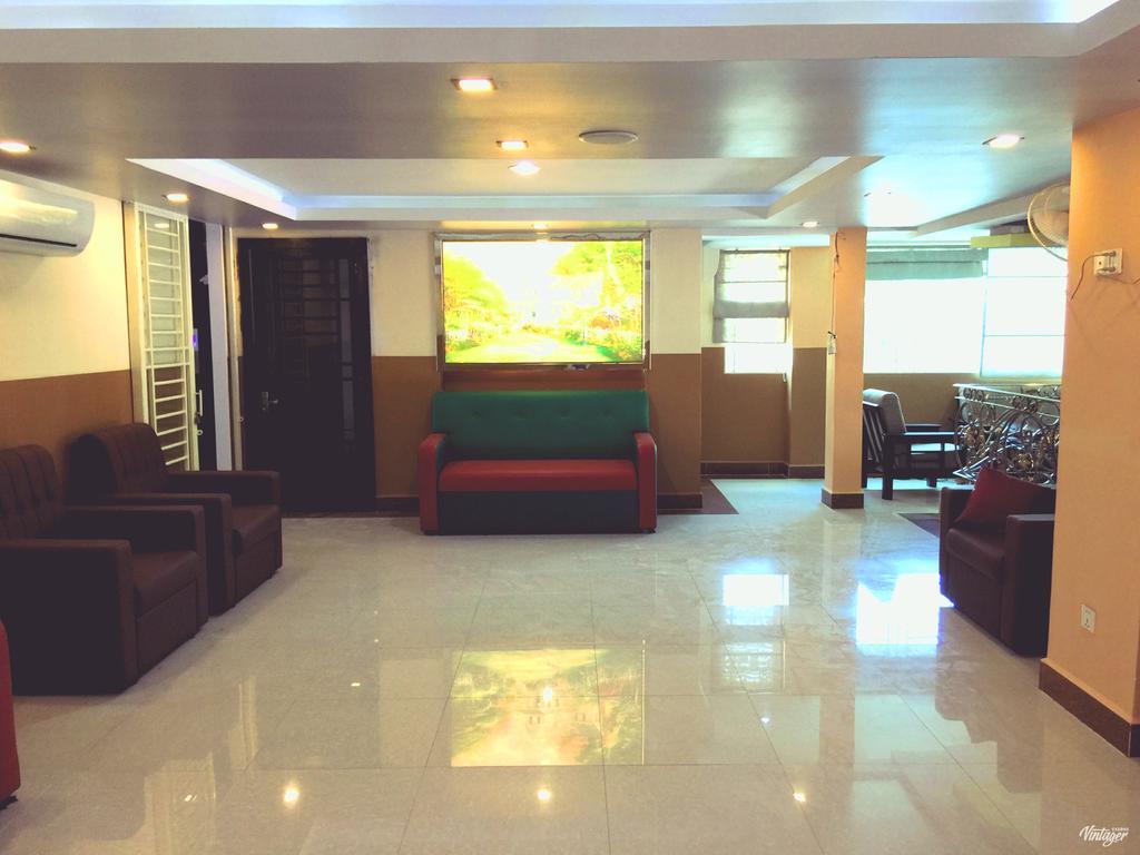 Soben Sensok Guesthouse Phnom-Penh Buitenkant foto