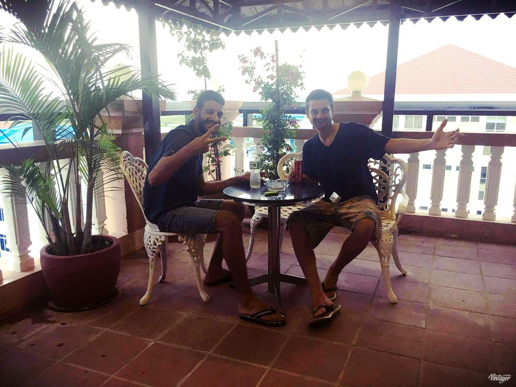 Soben Sensok Guesthouse Phnom-Penh Buitenkant foto