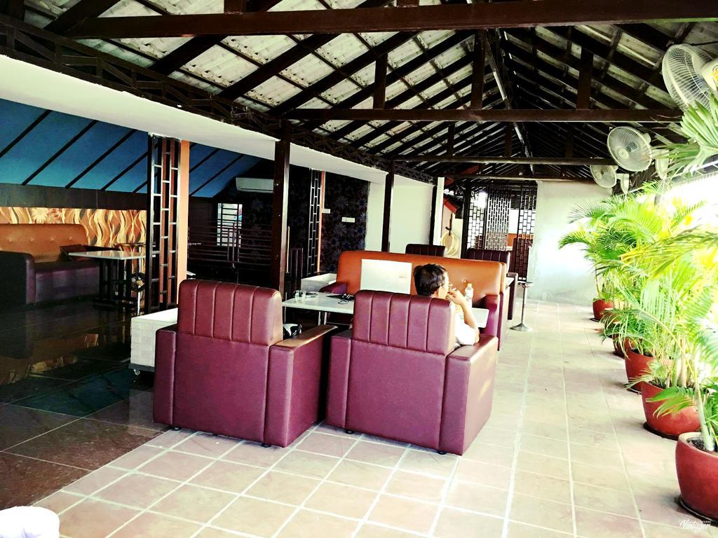 Soben Sensok Guesthouse Phnom-Penh Buitenkant foto